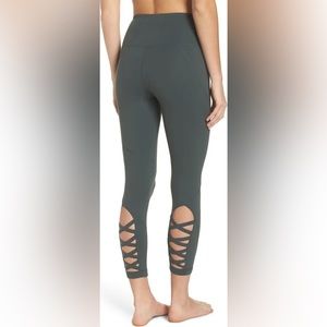 ZELLA High Waist Lattice Midi Leggings - Sz L